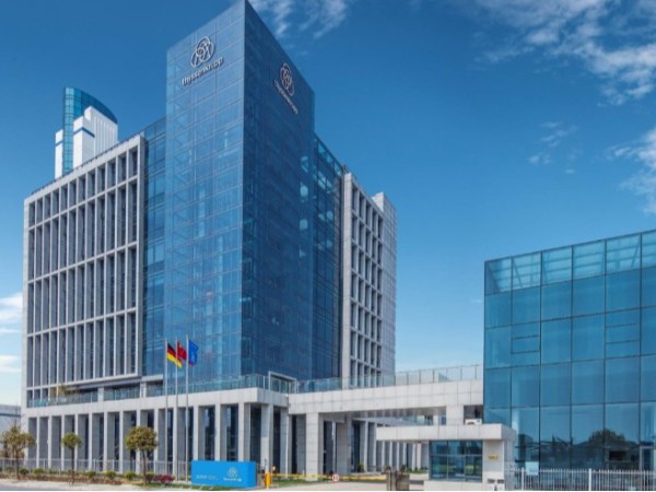 昆山菠萝蜜免费观看视频門業與蒂（dì）升電（diàn）梯(中國)有限公司簽訂抗風卷簾門供貨合同