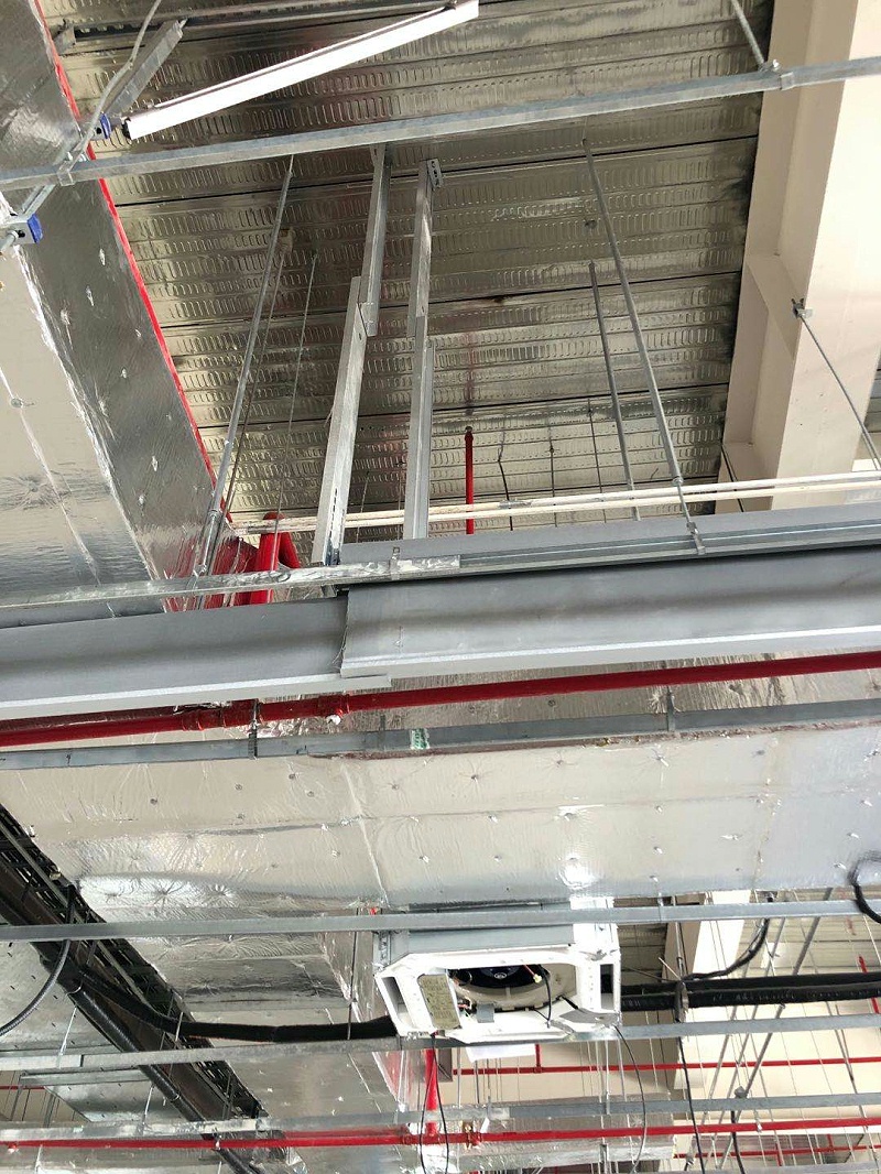 特斯拉活動式柔性（xìng）擋煙垂壁（超高吊頂）