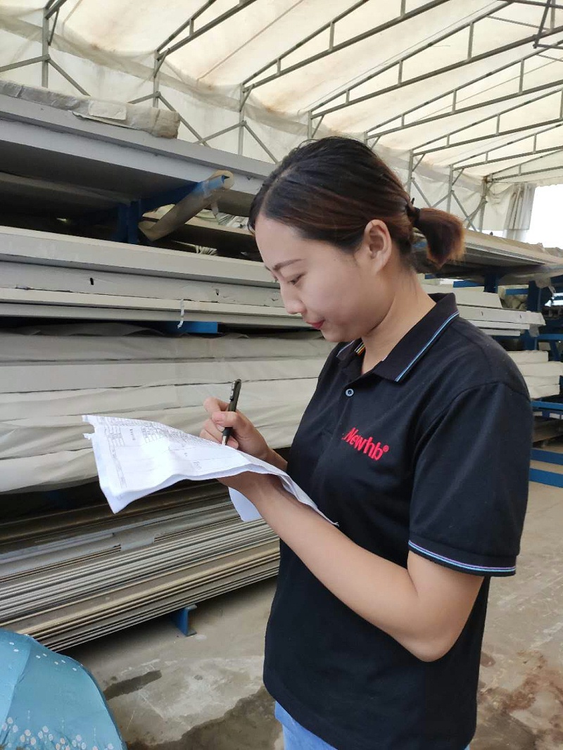 倉（cāng）管小姐（jiě）姐