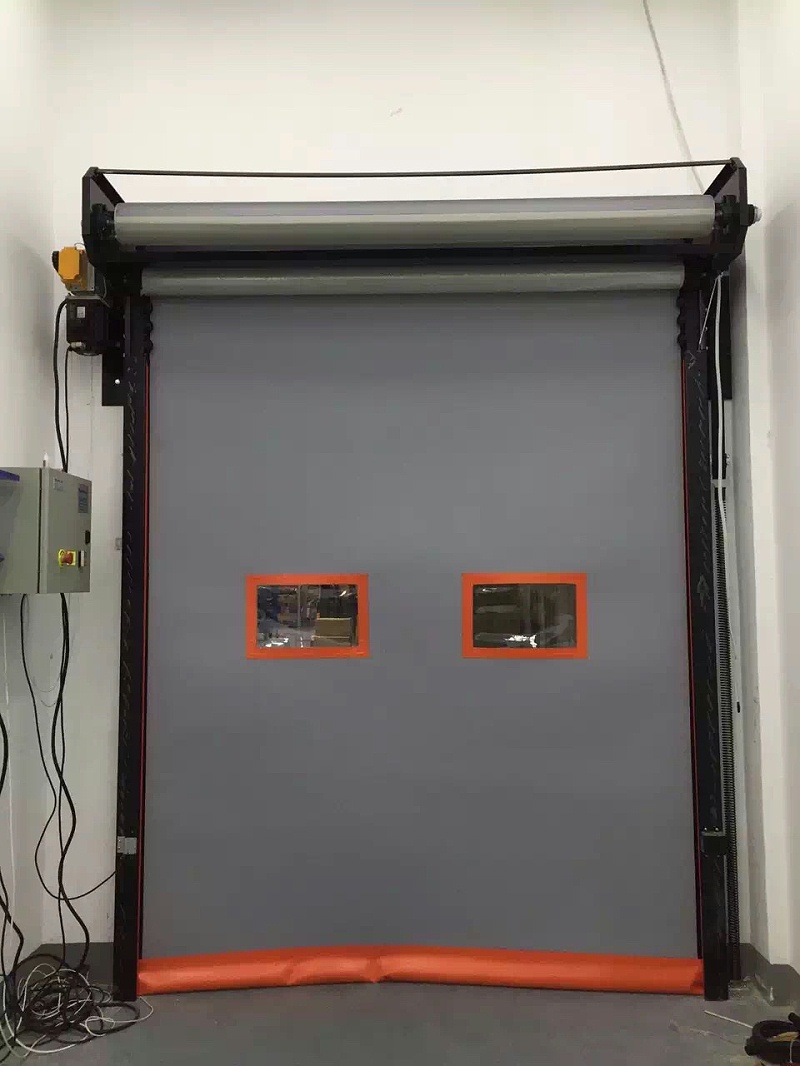 防撞快速（sù）卷簾門（三馬起重項目）