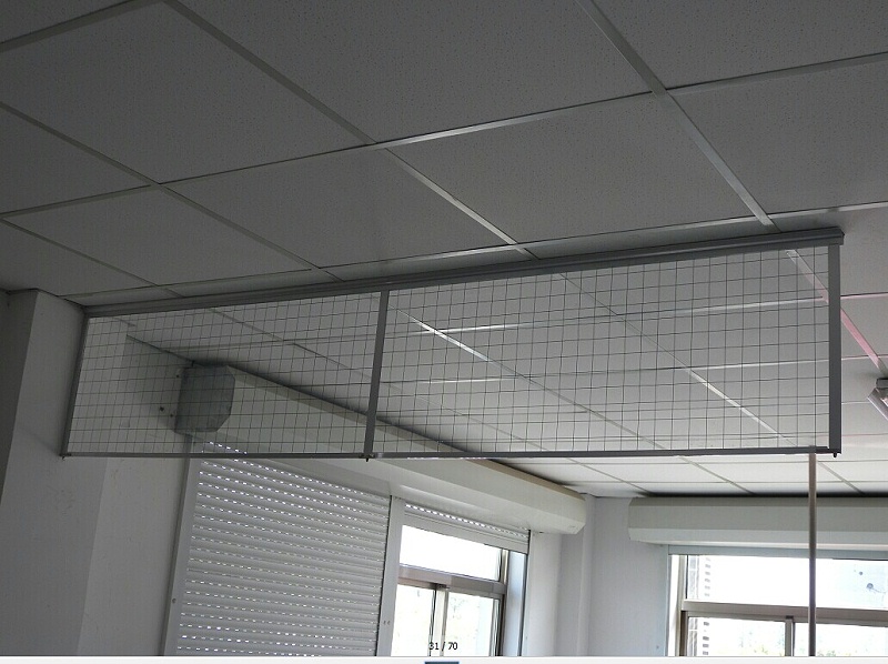 夾（jiá）絲玻璃擋煙垂壁（bì）