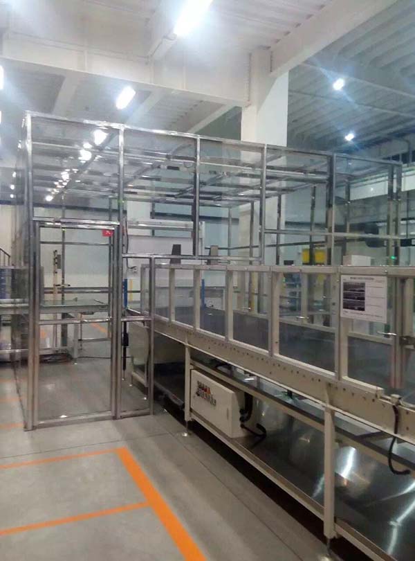 我司為湖北小糸車燈有限公（gōng）司車間潔淨（jìng）棚安裝項目順利完工