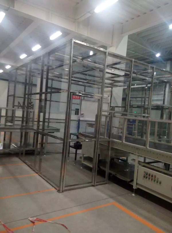 我司為湖北小（xiǎo）糸車燈有限公司車間潔淨棚安裝項目順利完工