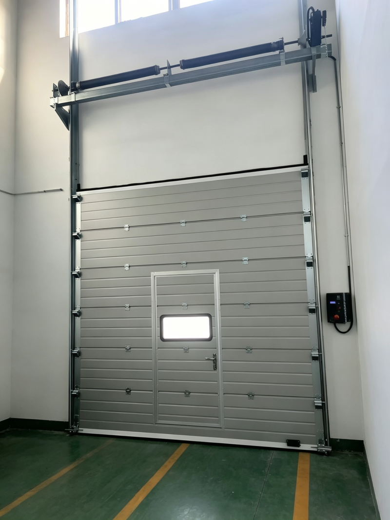 江苏汽车4S店维保车间工（gōng）业（yè）滑（huá）升门